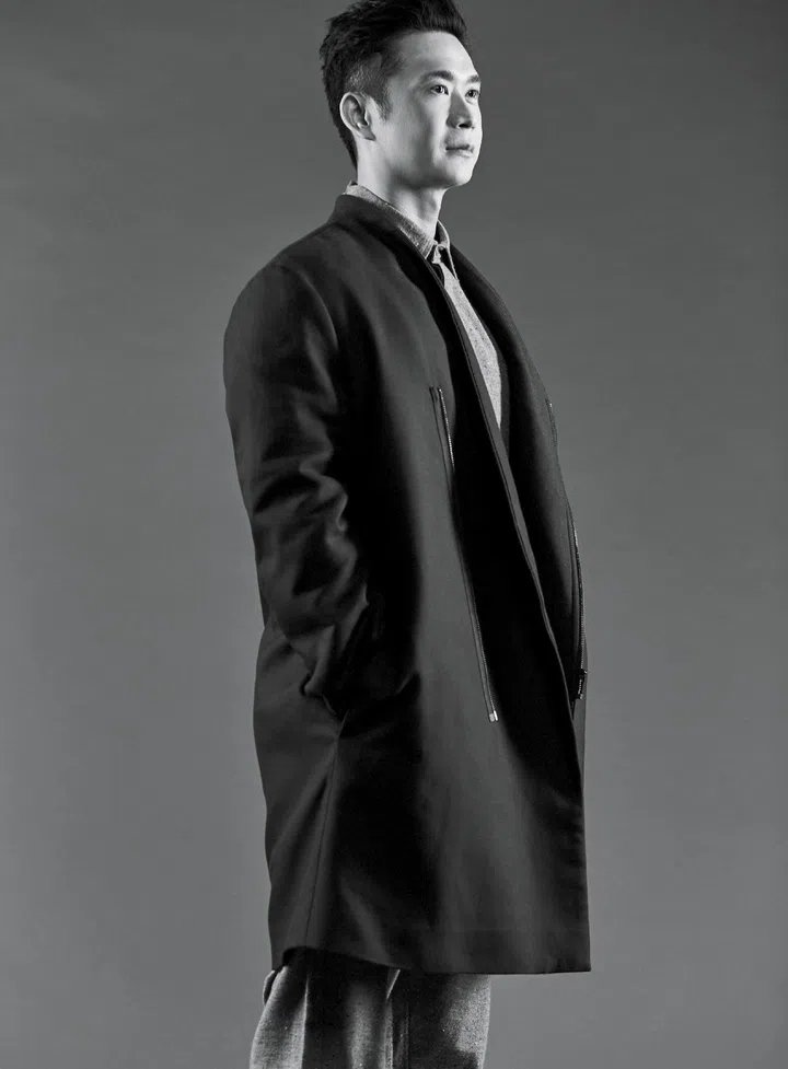 Q: 觉得有什么是女人不该穿的？A: 很短很短的短裤及短裙。我是说真的短到很夸张那种！