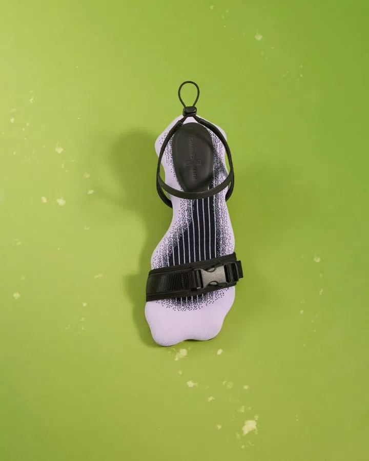 Charles & Keith X PH5高跟凉鞋 $99.90（图：Charles & Keith）