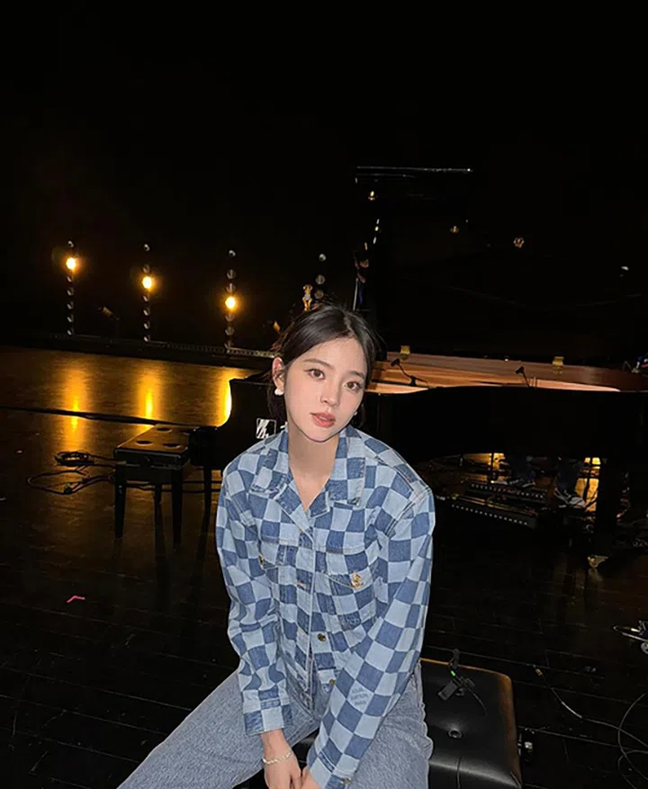 欧阳娜娜 （Nana OuYang）