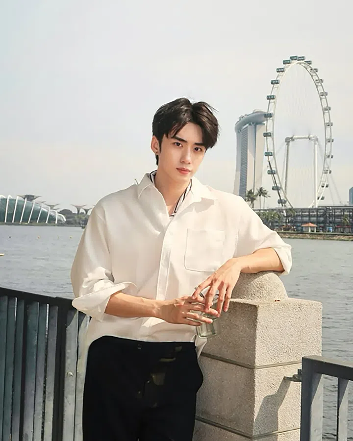 杨言非常感谢上一代的辛勤耕耘，才让他能在这个美丽的国家里健康、快乐地成长 SG60