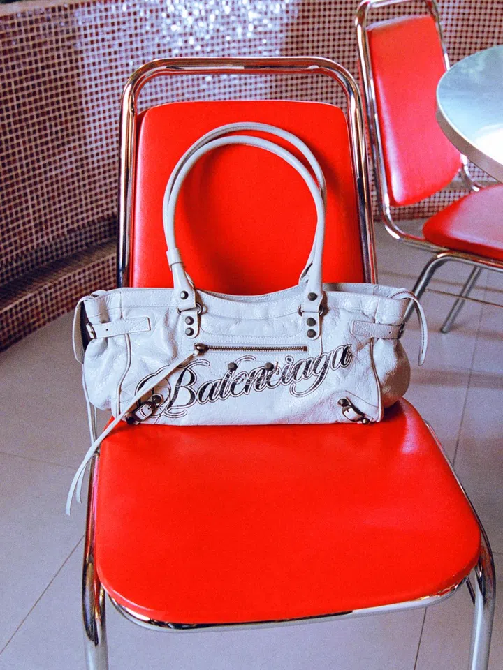 Balenciaga 2026马年系列