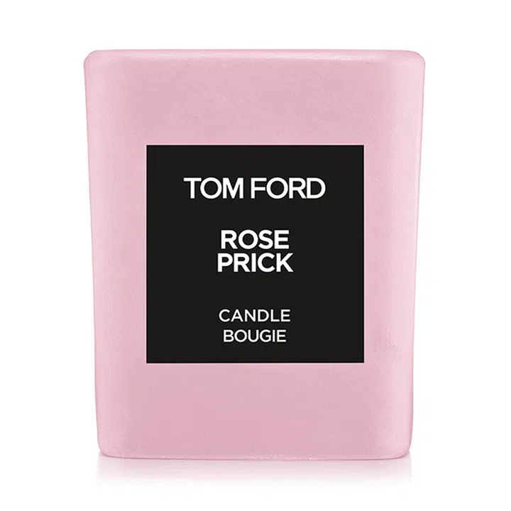 由Tom Ford先生的私人玫瑰园取得灵感，当中含有大马士革玫瑰、保加利亚玫瑰和土耳其玫瑰，蜡烛燃烧时释放出浓郁有层次的花香，能够好好抚慰浮躁的心情。