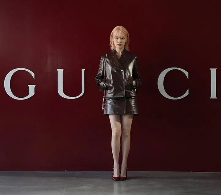 MILAN, ITALY - JANUARY 12: IU attends the Gucci Ancora Fashion Show during Milan Fashion Week Menswear Fall/Winter 2024-2025 on January 12, 2024 in Milan, Italy. (Photo by Vittorio Zunino Celotto/Getty Images for Gucci)