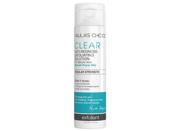 含有2%水杨酸的这款去角质精华，适合天天使用，不会造成刺激或干燥肌肤。只要将化妆棉浸湿，再将它轻抹全脸（是的，就连眼周肌肤也能使用），这个配方温和的精华就能将老坏的角质带走，清除干净毛孔。长期使用，你就能感觉到肌肤的油光减少了，毛孔变得更紧致，肌肤看来也更柔滑。但记得若白天使用的话，一定要搽上SPF 30 (或以上)的防晒霜