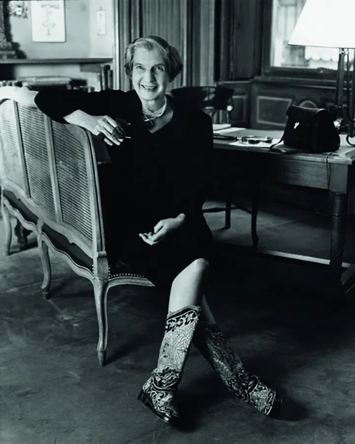 自1933年起担任Cartier创意总监的灵魂人物Jeanne Toussaint