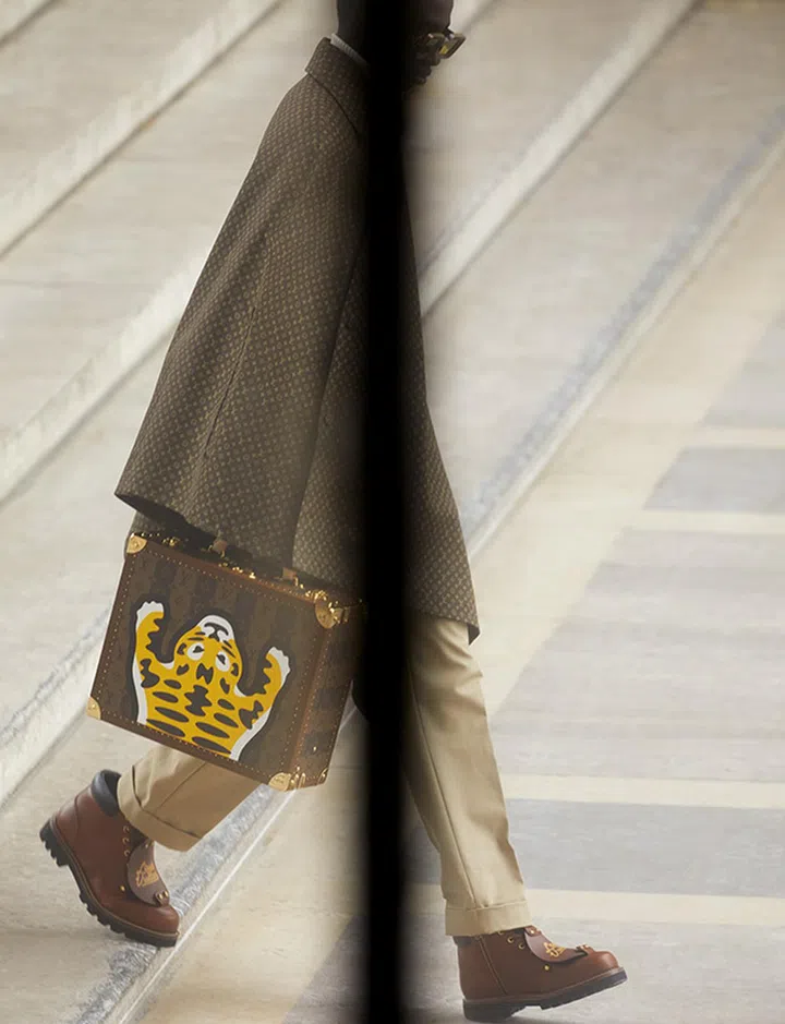 LV made COTTEVILLE 40