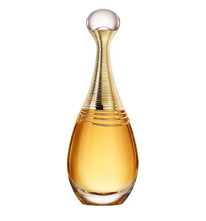 还有什么比一款精致的香氛更能虏获人心？全新的J’adore eau de parfum Infinissime香氛具有晚香玉馥郁而浓厚的香味，加上白叶草玫瑰、茉莉花和依兰花的衬托，叫人忍不住爱上它！同款的J’adore EDP Infinissime Roller Pearl滚轮 ($92/20ml)带出门方便，同样也是不错的选择。