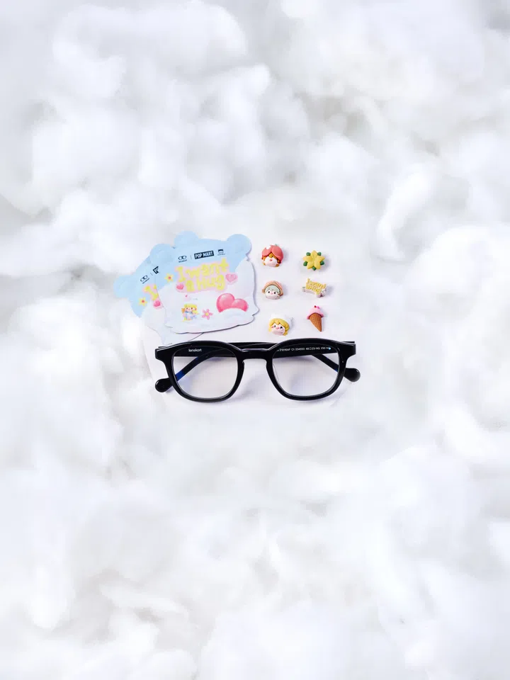 POP MART × Lenskart Sweet Bean限量眼镜系列亮相｜Baifern与Namtan出席新加坡快闪