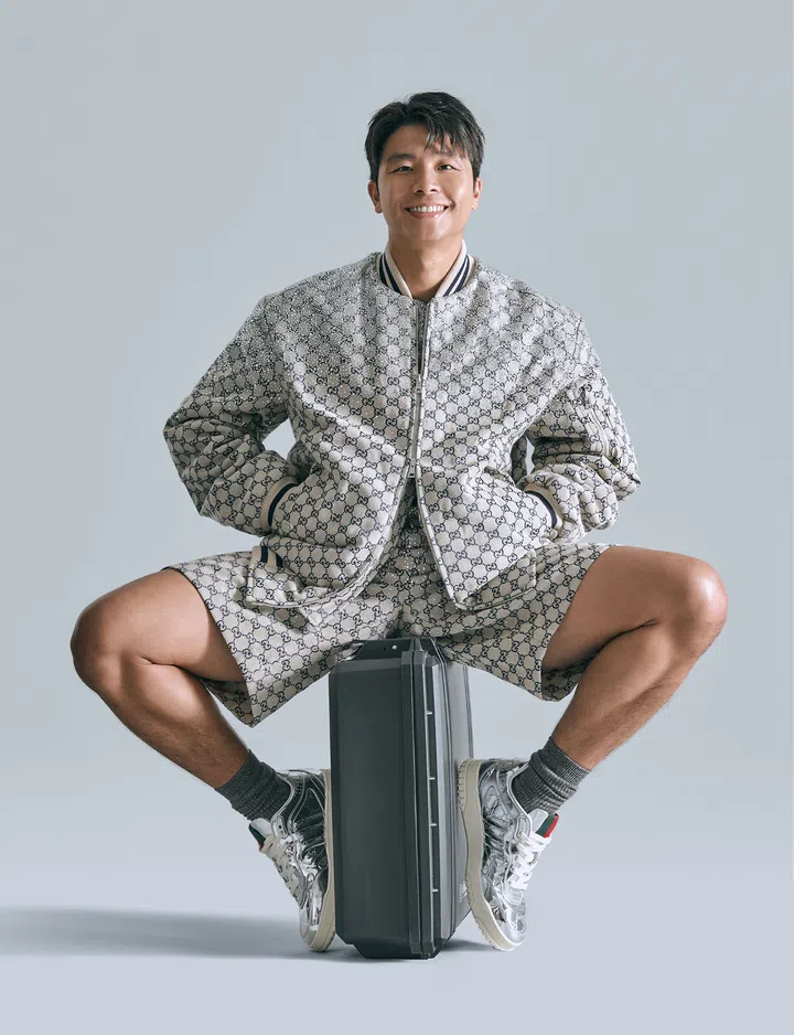 Gucci 外套 $3,850 短裤 $6,800 ，trainers $1,750 （图：《女友》拍摄）