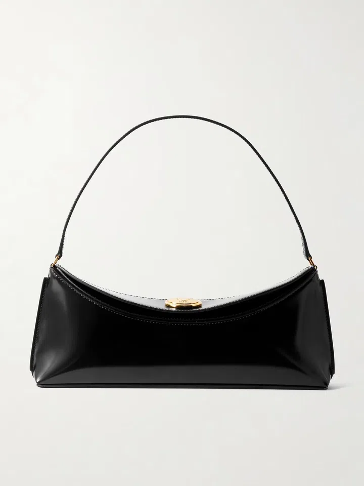 低调又精致的黑色手袋   Jacquemus Le Calisso皮革手袋 $2,168