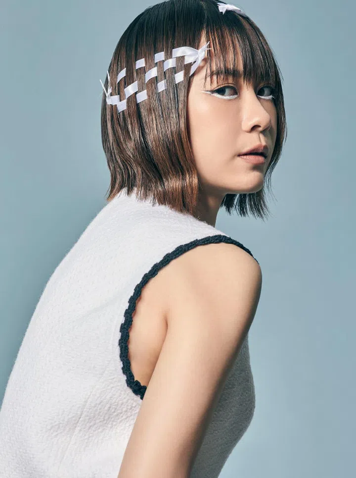 郑六月JUIN 4567