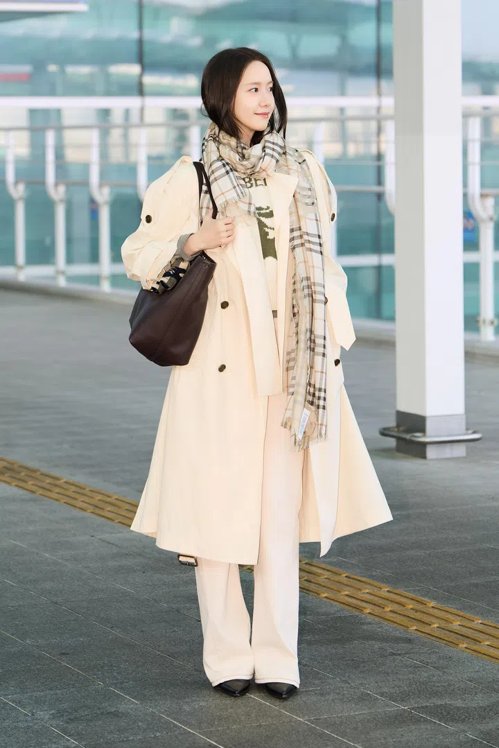 林允儿（Lim Yoona）