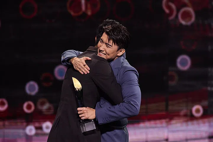 最受欢迎潜力星——张哲通