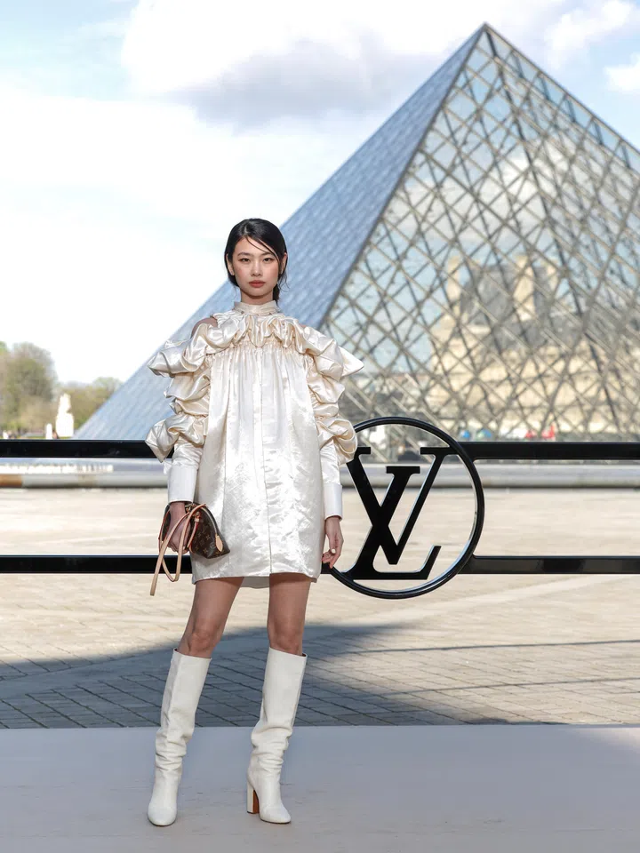 郑浩妍（Jeong Ho-Yeon）出席Louis Vuitton 2026年秋冬大秀