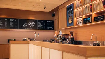 9间藏在服装店里的风格咖啡馆  