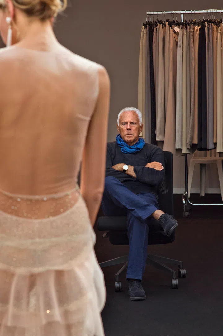 Giorgio Armani为模特试装