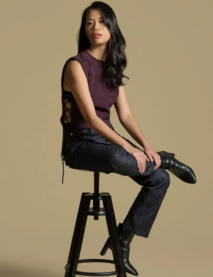 Longchamp 上衣 $500，长裤 $535， 靴子$1,160（图：《女友》拍摄）