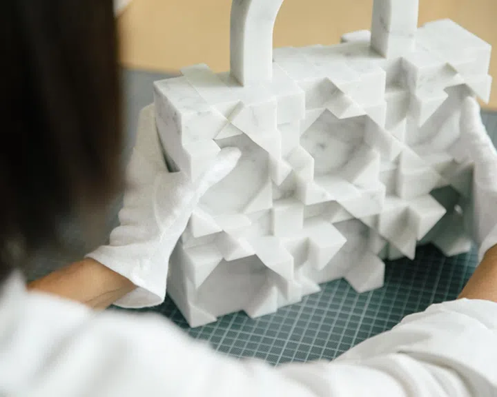 Grace Tan为Lady Dior As Seen By项目创作的作品 The Sum of Many Parts