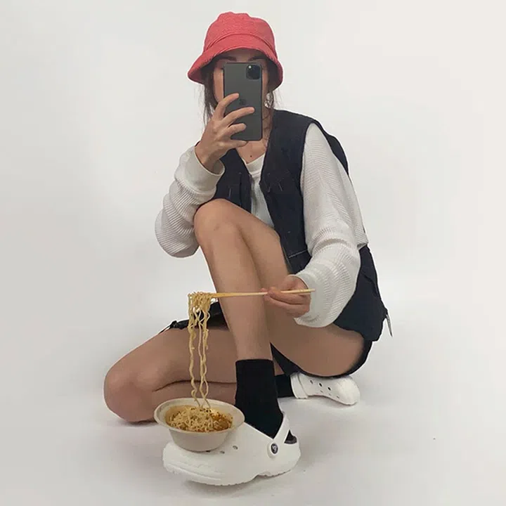 crocs ramen 纽约艺术家Nicole McLaughlin Upcycling 升级再造