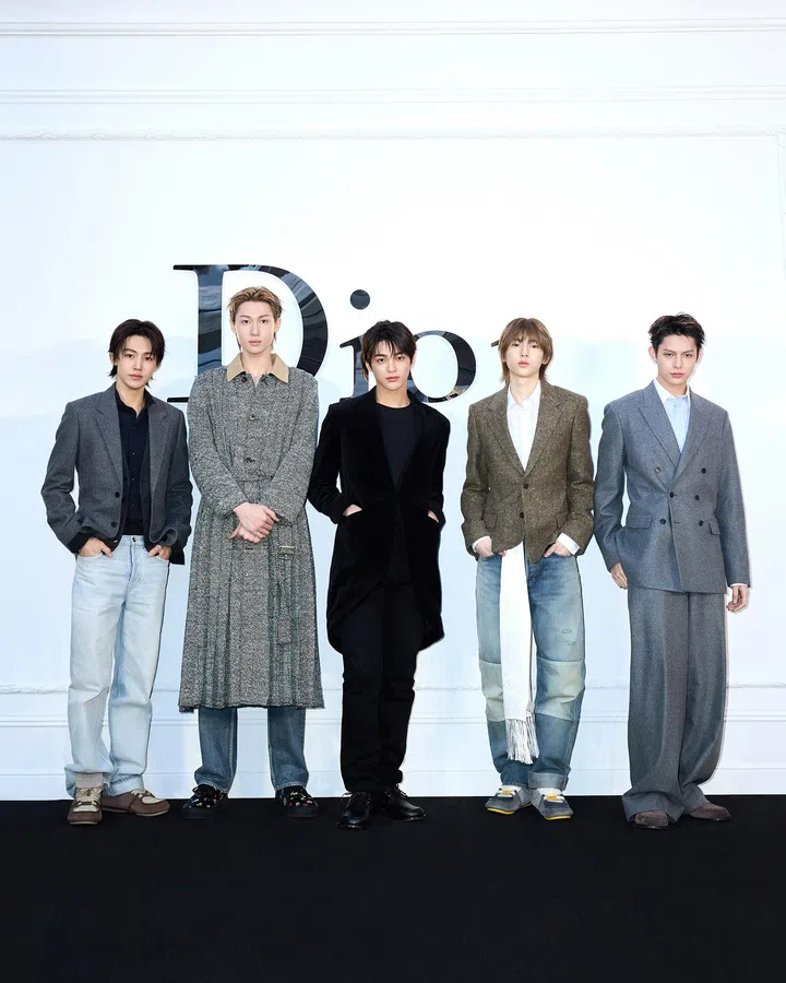 韩国“怪物新人男团”Cortis穿上Jonathan Anderson为Dior设计的首季2026春夏时装