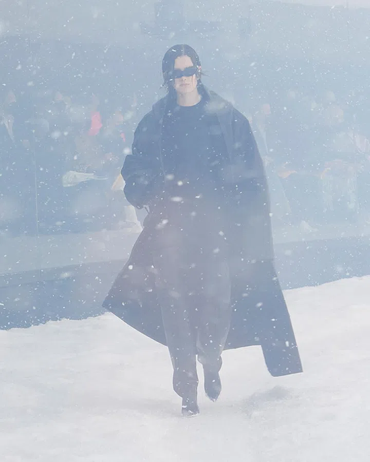 BALENCIAGA WINTER 22 LOOK 37_TESSA