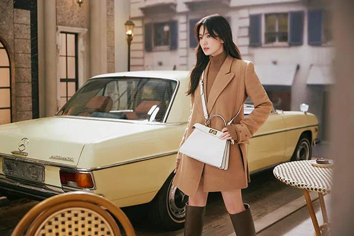 宋慧乔 SONG HYE KYO Fendi Peekaboo 手袋 Peekaboo bag