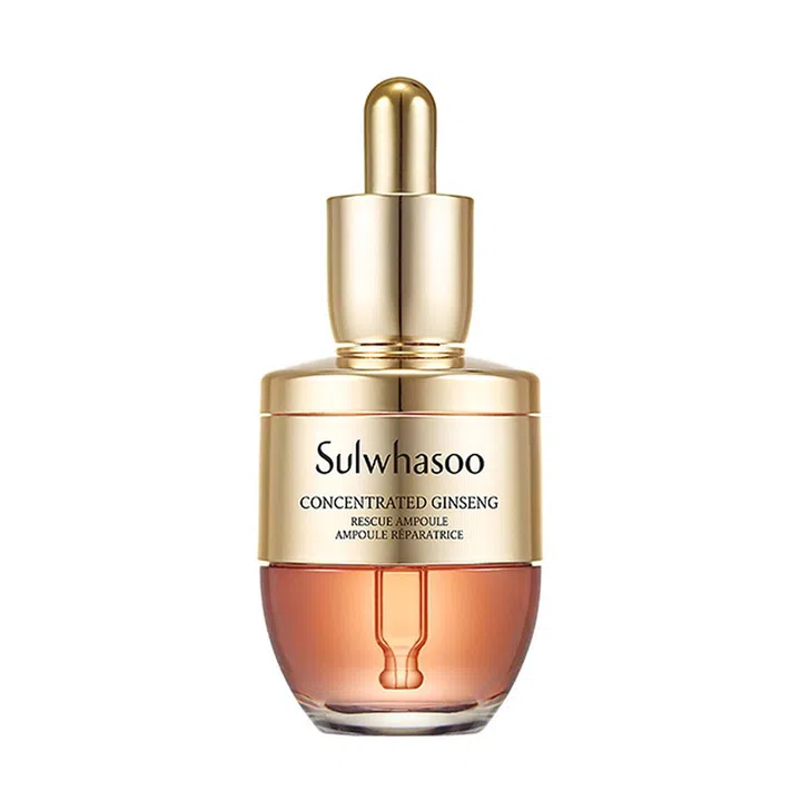 一直以来钻研人参护肤功效的Sulwhasoo，近来推出革命性的新产品Concentrated Ginseng Rescue Ampoule安瓶。新品除了含有卓越抗老化的GinsenomicsTM 6000倍人參精萃，还加入了珍稀的人参莓果精华，可改善毛孔粗大、提升肌肤弹性和强化保湿。将瓶子反方向转动启动精华，连续三周每晚使用，肌肤就能有所改善。