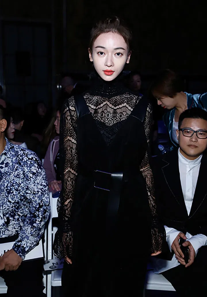 NEW YORK, NY - SEPTEMBER 12:  Actress Wu Jinyan attends Naersiling September 2018   New York Fashion Week: The Shows on September 12, 2018 in New York City.  (Photo by John Lamparski/Getty Images)