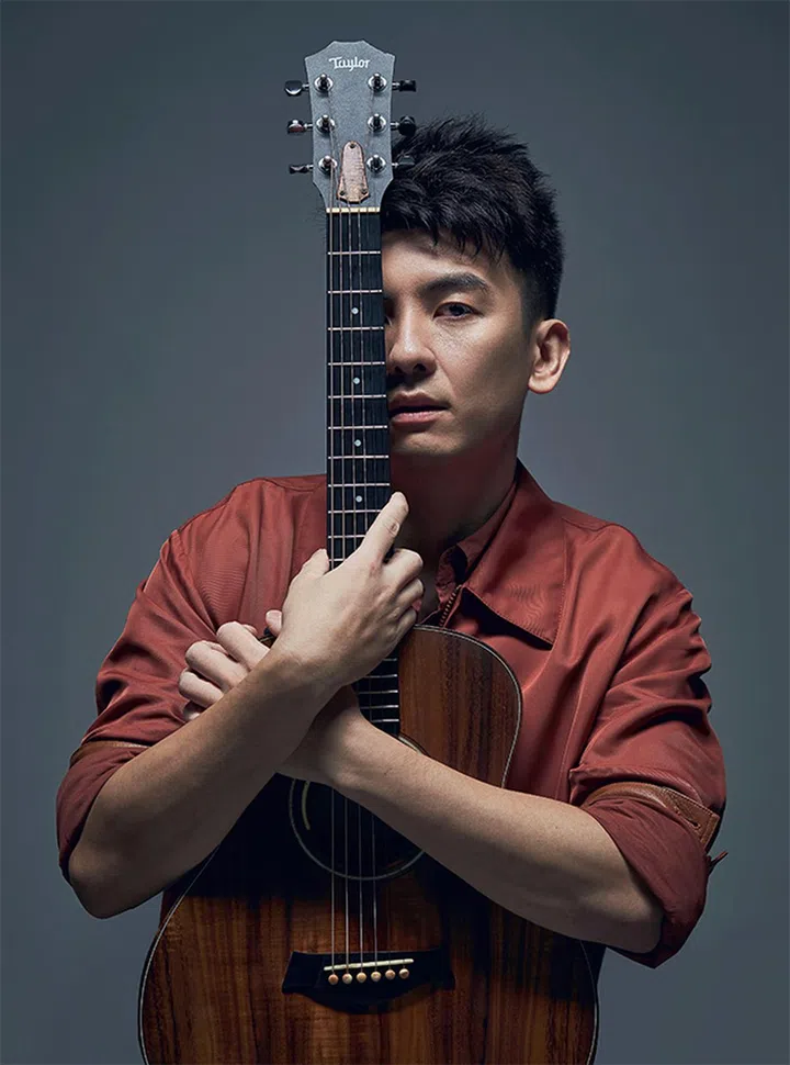 SHENG LI 晟立 街头艺人