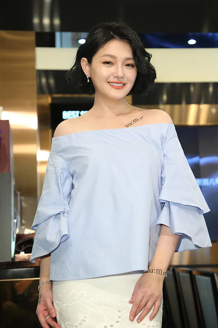 TAIPEI, TAIWAN - MARCH 05:  Actress Barbie Hsu attends a commercial activity on March 5, 2017 in Taipei, Taiwan of China.  (Photo by Visual China Group via Getty Images/Visual China Group via Getty Images)
