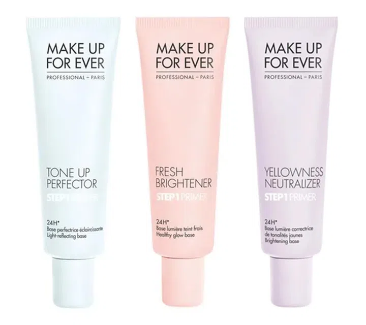 全新Make Up For Ever Step 1 Primers配方含人参、甘油、乙二醇、B5维生素原等护肤成分，可保湿、柔化和保持肌肤弹力。系列包含控油、紧致毛孔和保湿三款基础饰底霜，另外6款校色饰底霜则能针对肤色暗沉、泛红、黑眼圈等问题，任何肤质或肤色都能mix and match，打造出最适合的底妆。