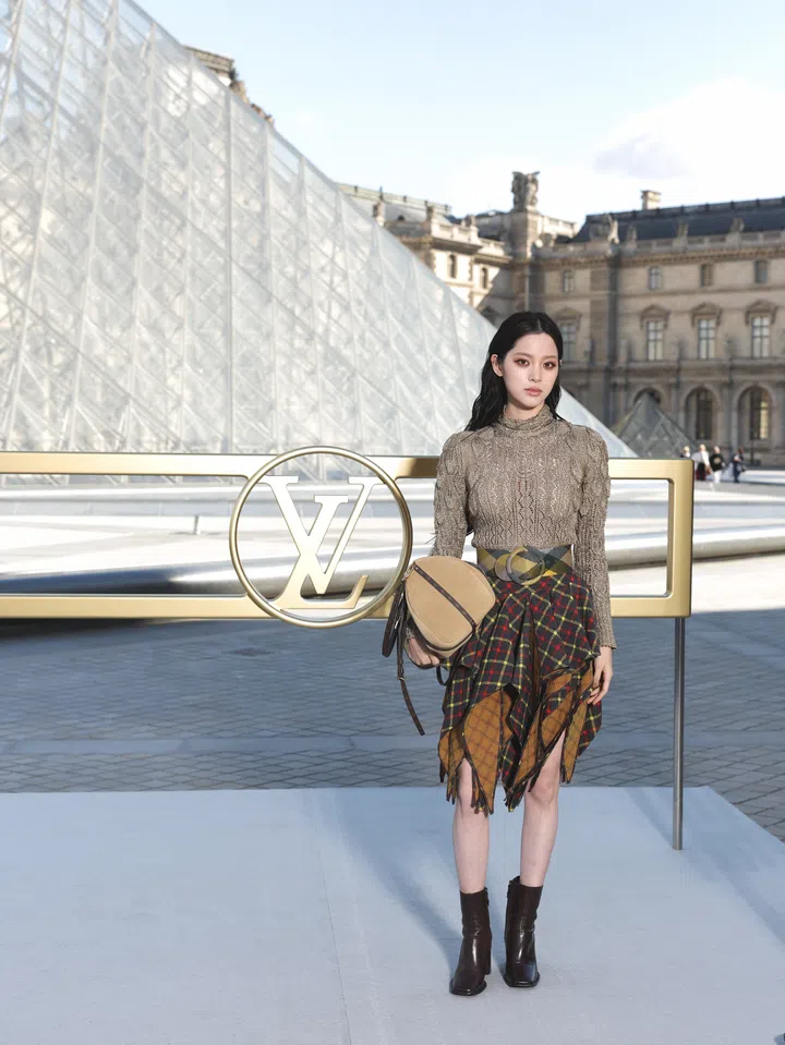 欧阳娜娜（Nana Ouyang）出席Louis Vuitton 2026春夏女装秀