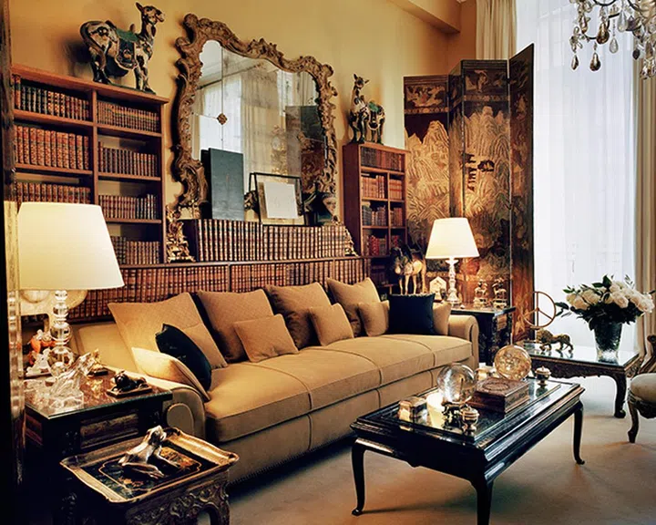 Gabrielle Chanel‘s apartment lion