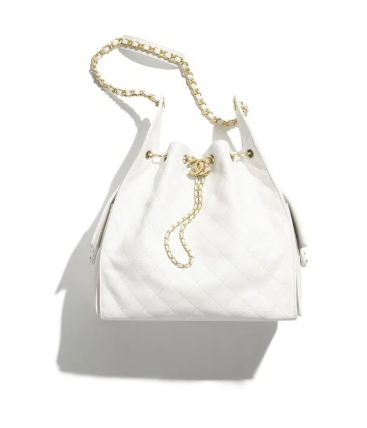 CHANEL 25中型皮革肩袋 $9,500 (图 Chanel)