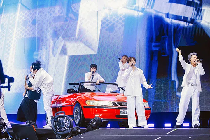 Energy与五月天联手，一共带来了《二次西游》和《星期五晚上》两首歌曲。Energy还“放话”邀请五月天在今年4月5日担任他们在大马演唱会的嘉宾。（图:Live Nation提供）