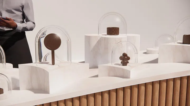 Cafe Maxime Frédéric at Louis Vuitton