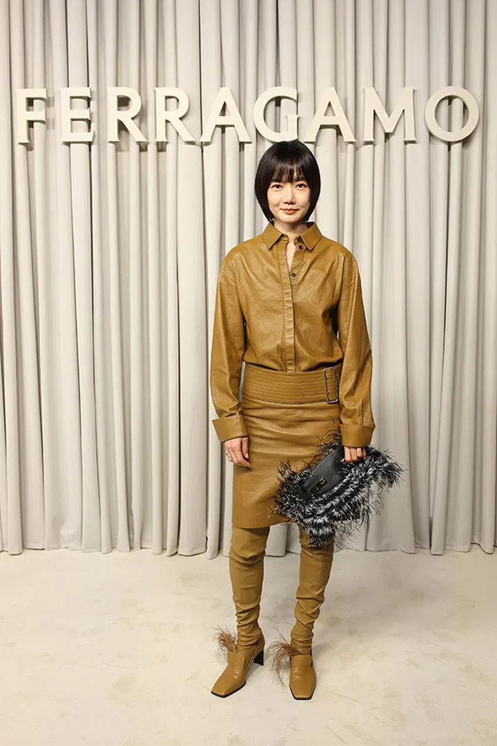 MILAN, ITALY - SEPTEMBER 21: Doona Bae attends the Ferragamo Spring Summer 2025 Fashion Show during the Milan Fashion Week Spring/Summer 2025 on September 21, 2024 in Milan, Italy. (Photo by Daniele Venturelli/Getty Images for Ferragamo)