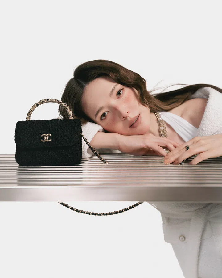 许玮甯：“我自己本身来自有爱的大家庭，也一直觉得以后一定是会有一个这样子的家庭。” 