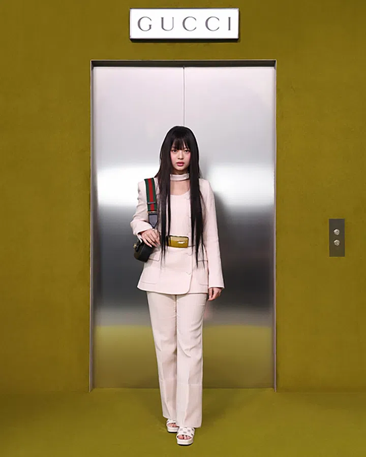 MILAN, ITALY - FEBRUARY 24: Hanni arrives at the Gucci show during Milan Fashion Week Fall/Winter 2023/24 on February 24, 2023 in Milan, Italy. (Photo by Vittorio Zunino Celotto/Getty Images for Gucci)