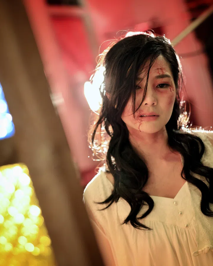 《小娘惹之翡翠山》黄晶玲饰演“周红玉”