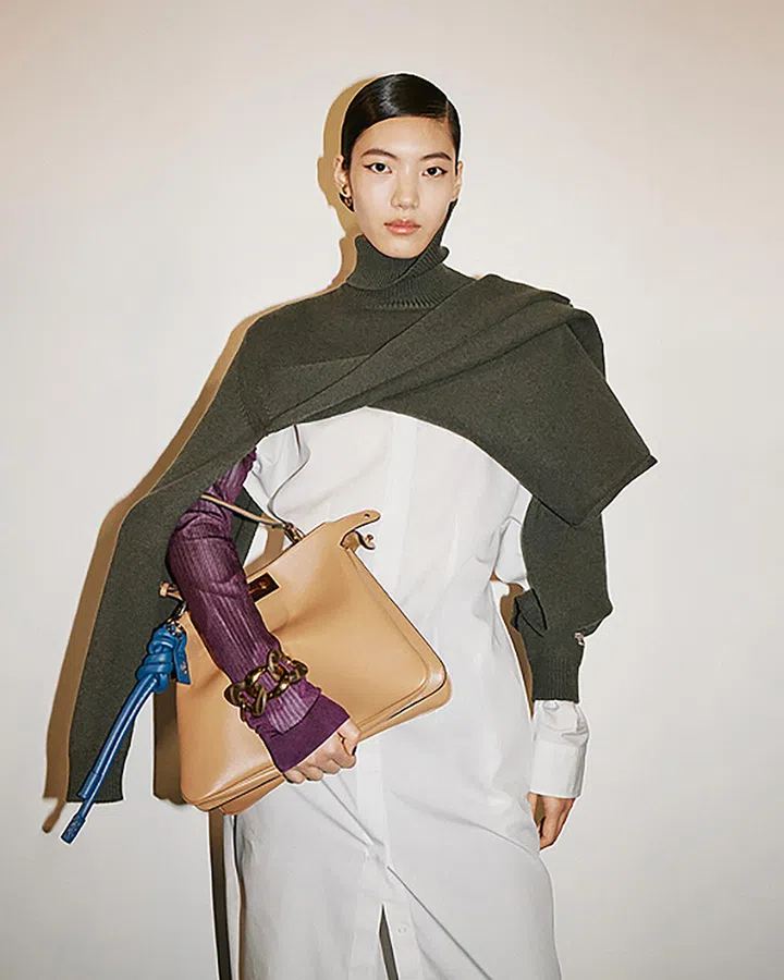 Fendi peekaboo IseeU 手袋