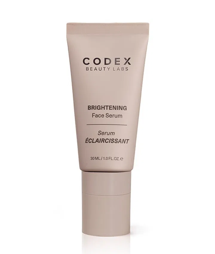 刚进驻本地不久的CODEX BEAUTY LABS近来带来了第二款护肤系列Antu。精华中含有专利的AntüComplex复合物，它包含了三种不同的植物配方，可保湿、舒缓不适和发炎，特别是近年因为疫情的关系而引发的痘痘问题。此外，它也能对抗紫外线和污染物的伤害，特别适合本地炎热的天气下使用。、