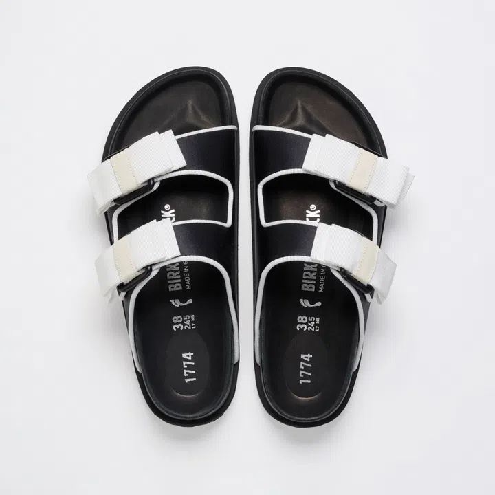 Birkenstock 1774 Arizona Satin凉鞋