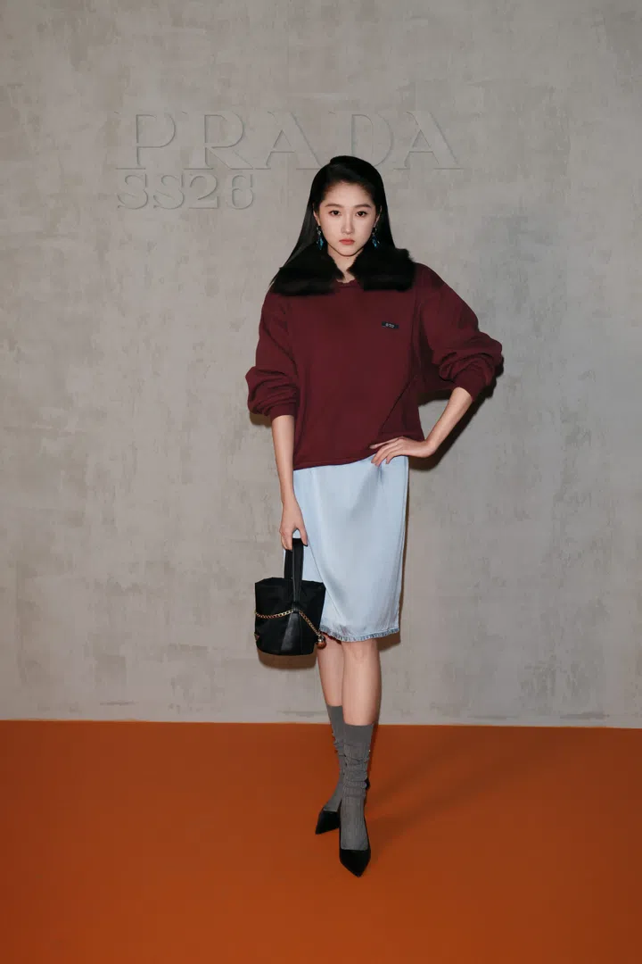 中国女星关晓彤（Guan Xiaotong）出席 Prada 2026春夏女装秀