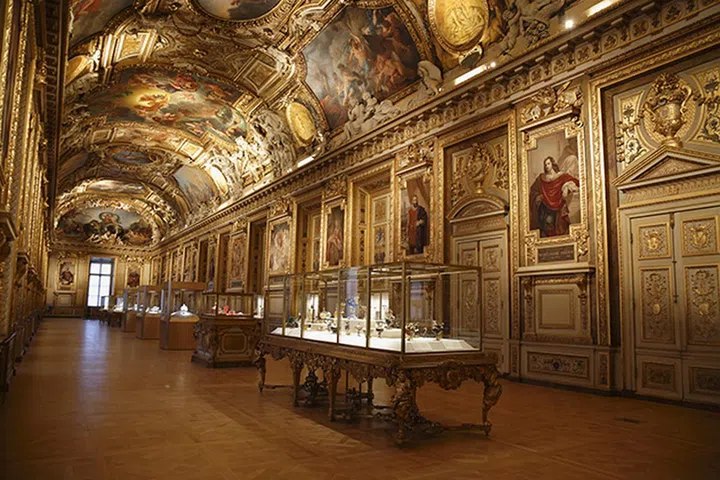 卢浮宫的Galerie d'Apollon(阿波罗画廊) (© 2020, Musée du Louvre/Antoine Mongodin)