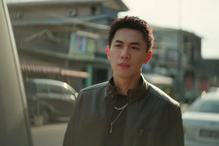 张奕恺 新传媒剧集《一路惊魂》