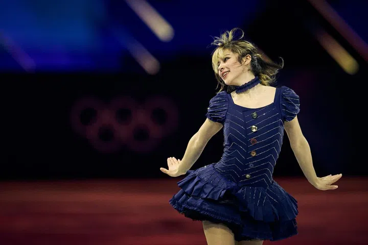 美国花样滑冰选手刘美贤（Alysa Liu）在Milano Cortina 2026 Winter Olympics的Figure Skating Exhibition Gala中表演