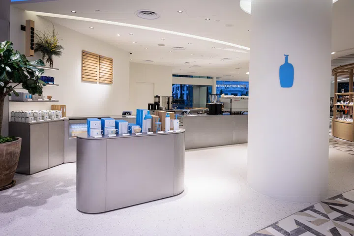 Blue Bottle Coffee at LUMINE Singapore（图: LUMINE Singapore提供）