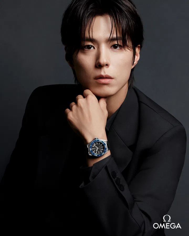 朴宝剑佩戴Omega Seamaster Planet Ocean