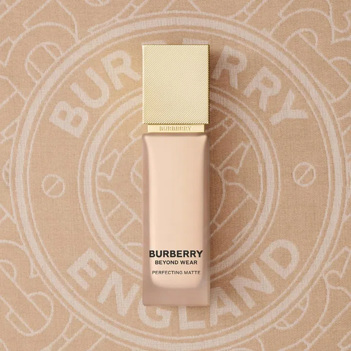 Burberry Beyond Wear Perfecting Matte Foundation粉底液